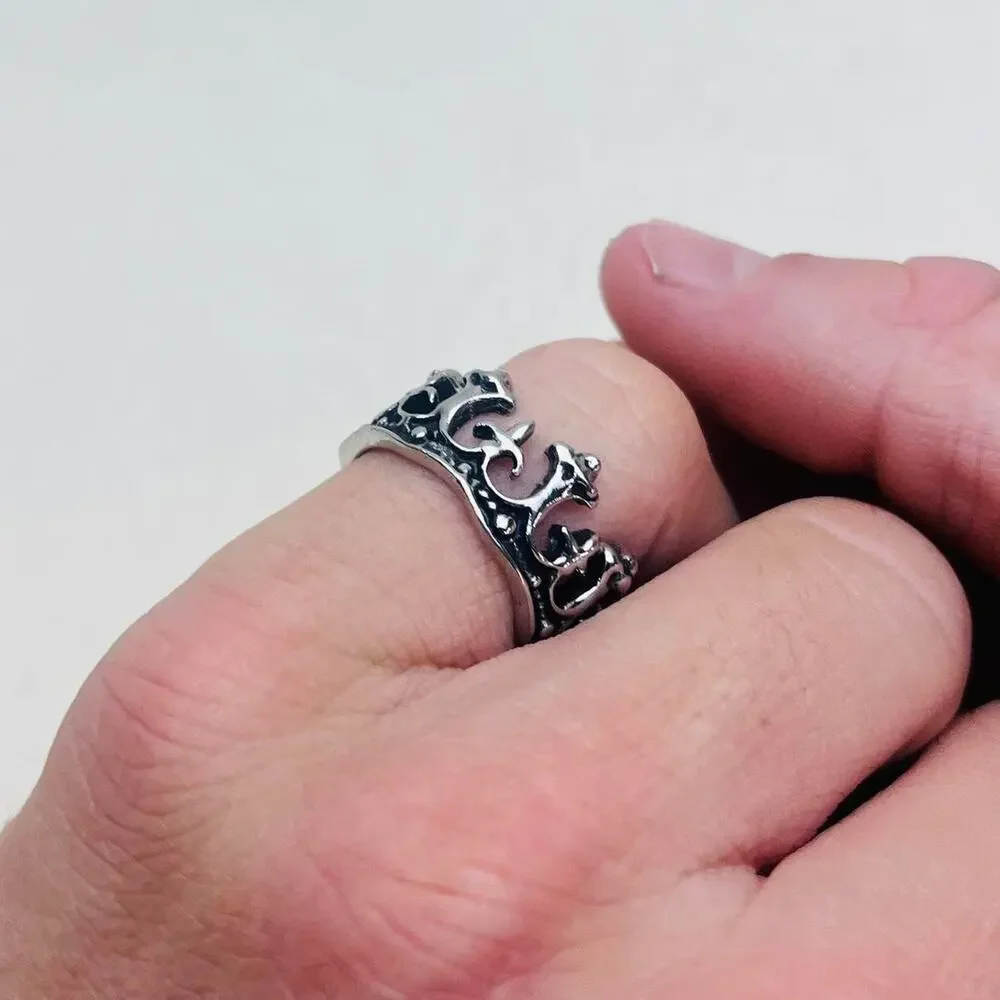 Vintage Silver Gothic Crown Ring – Size 8, Unisex, Brand New